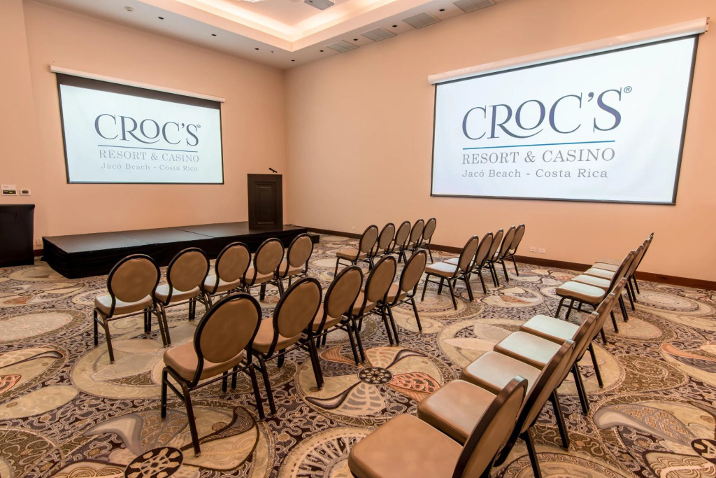 Crocs Resort & Casino