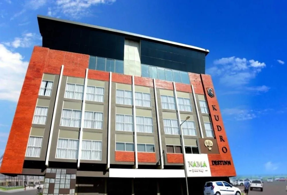 Super Townhouse Oak Mangalore Formerly Kudro Destinn