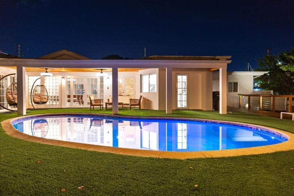 Serenity Villa - Pool - FirePit and Mini Golf