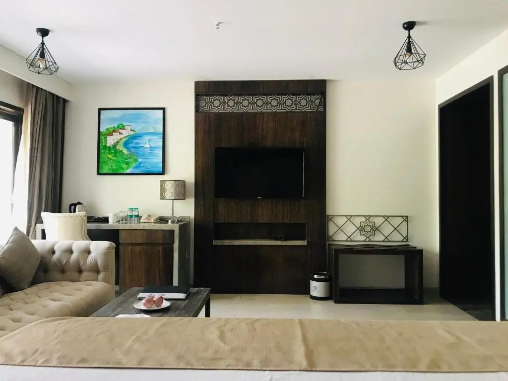 Silver Waves Resort & Spa - Daman