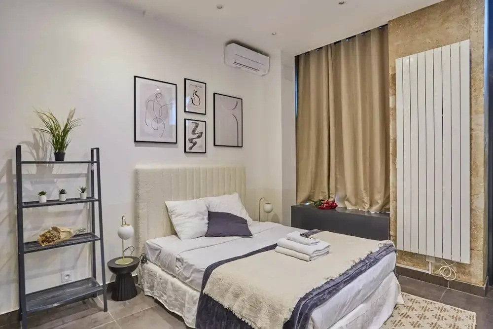 Charming Studio Center of Paris Montmartre
