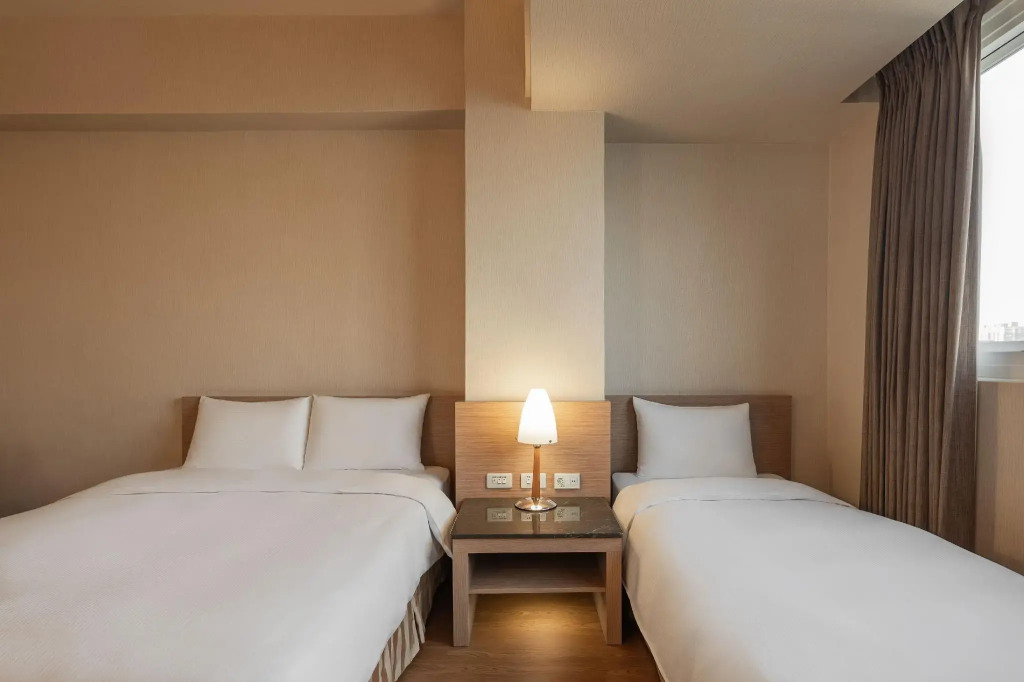 Kindness Hotel - Wu Jia