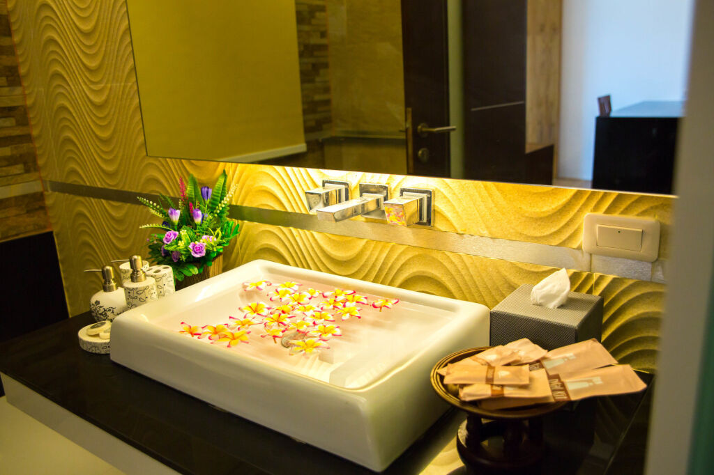 Phi Phi Cliff Beach Resort
