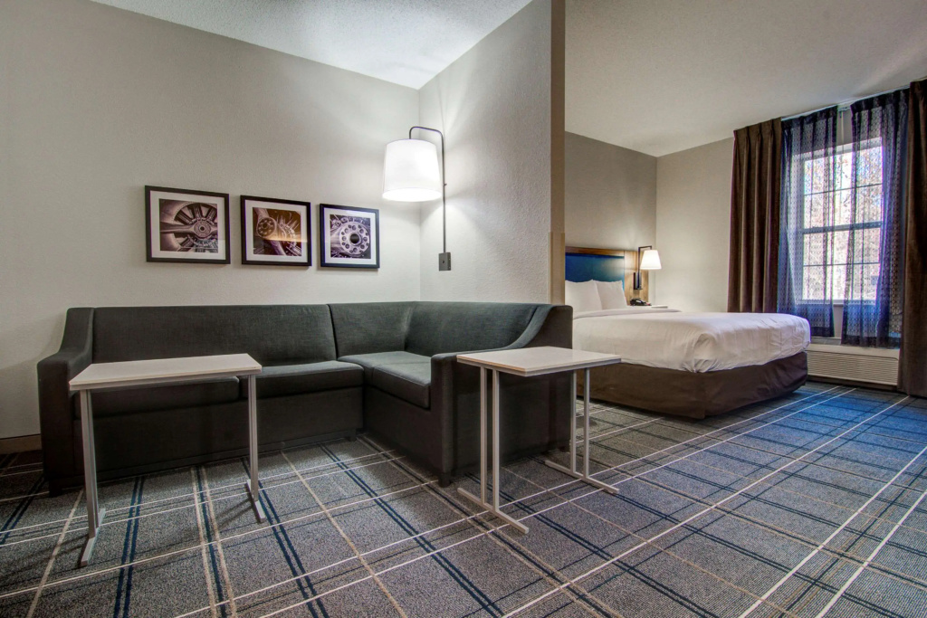 Comfort Suites Newport News Airport