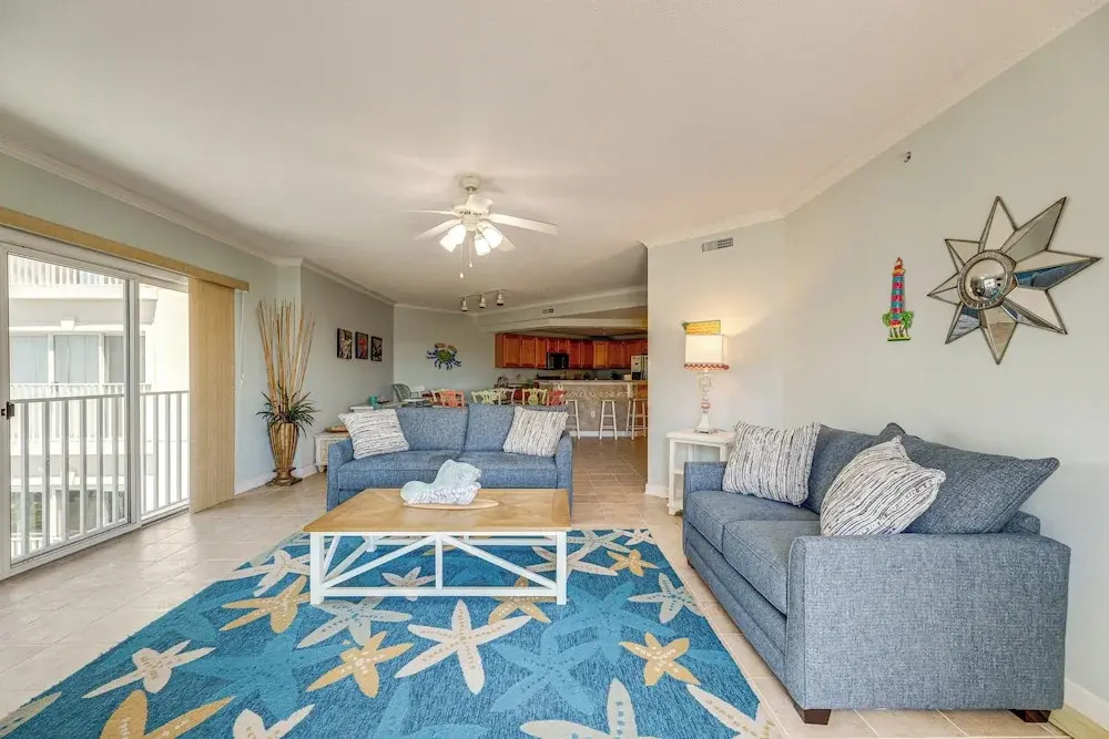 Steps to Boardwalk! 4th-floor Ocean City Beach Gem