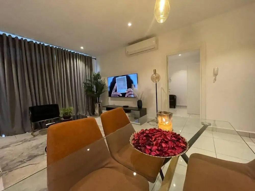 Embassy Gardens Upscale D-Plus Apartments