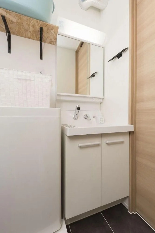 C4 Maison Philippe Shitaya 403