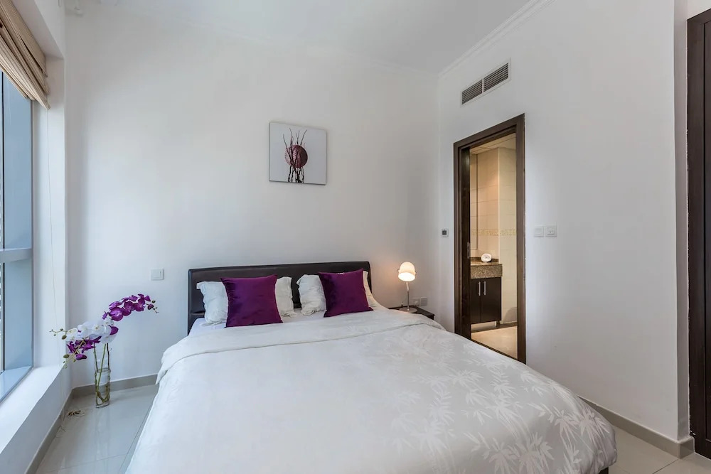 West Tower by Deluxe Holiday Homes