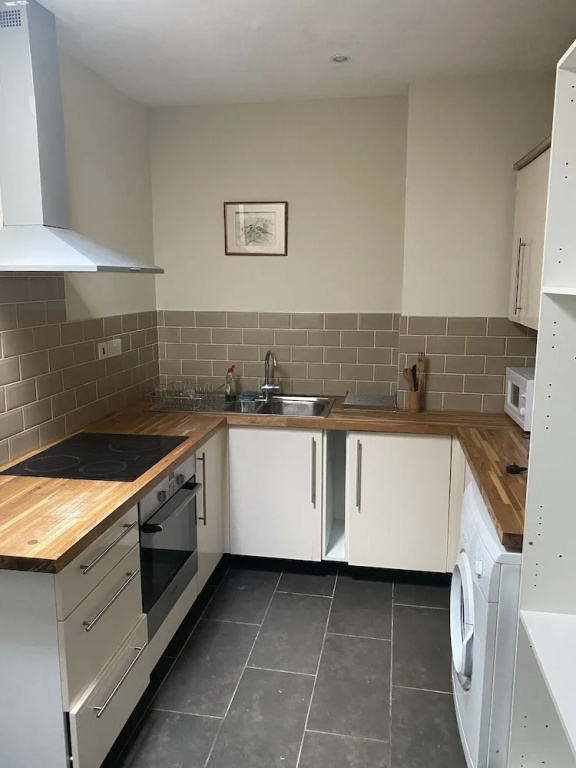 Spacious 3-bed Apartment in Central London