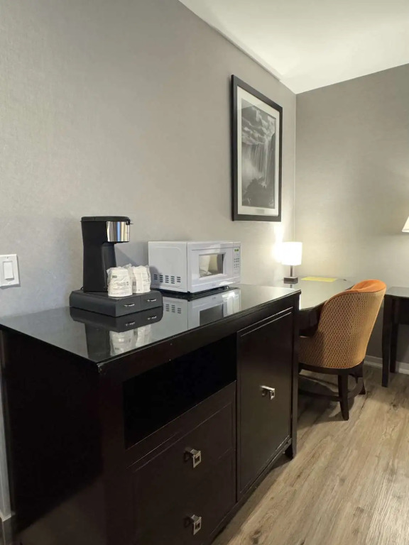 Big Bird Inn Wawa, SureStay Collection by Best Western