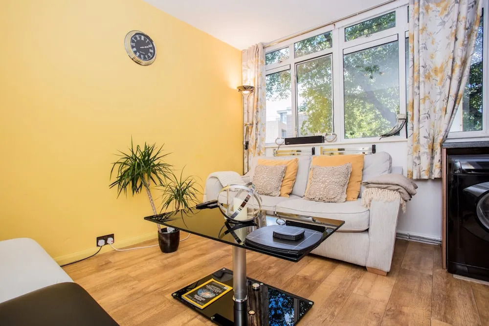 Maida Vale 1 Bedroom Apartment with a Balcony