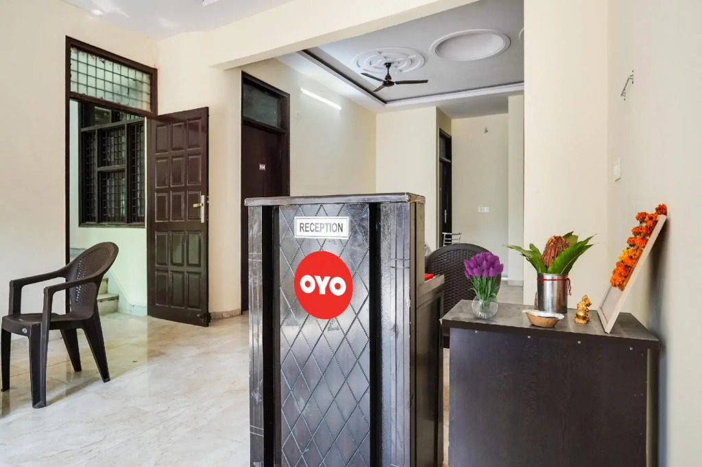 OYO Flagship 70329 Hotel Expo Golf Link
