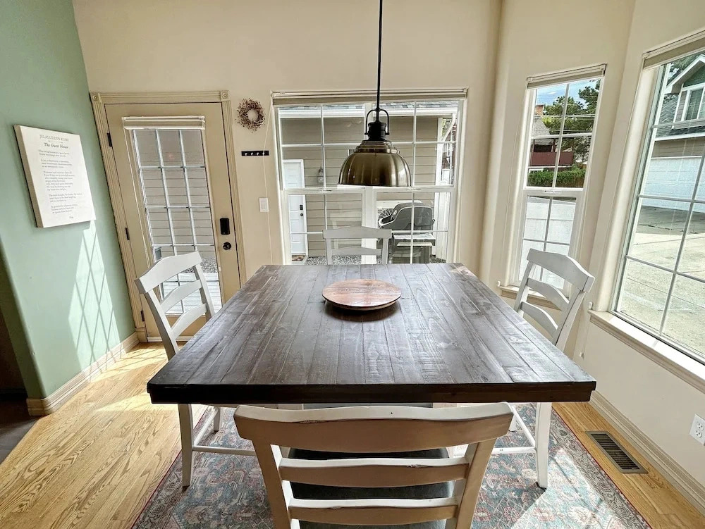 Victorian Chateau Retreat 3 Bedroom Townhouse