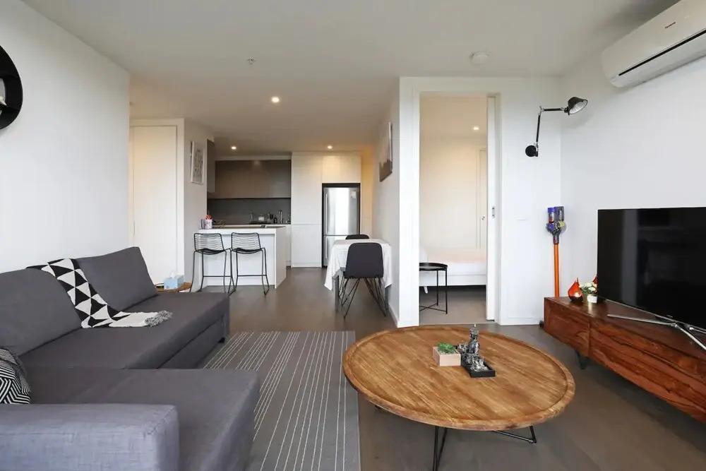 Stylish And Modern 2 Bedroom Melbourne Retreat