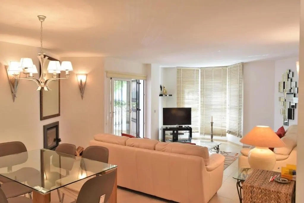 Ático duplex en Los Naranjos, Marbella