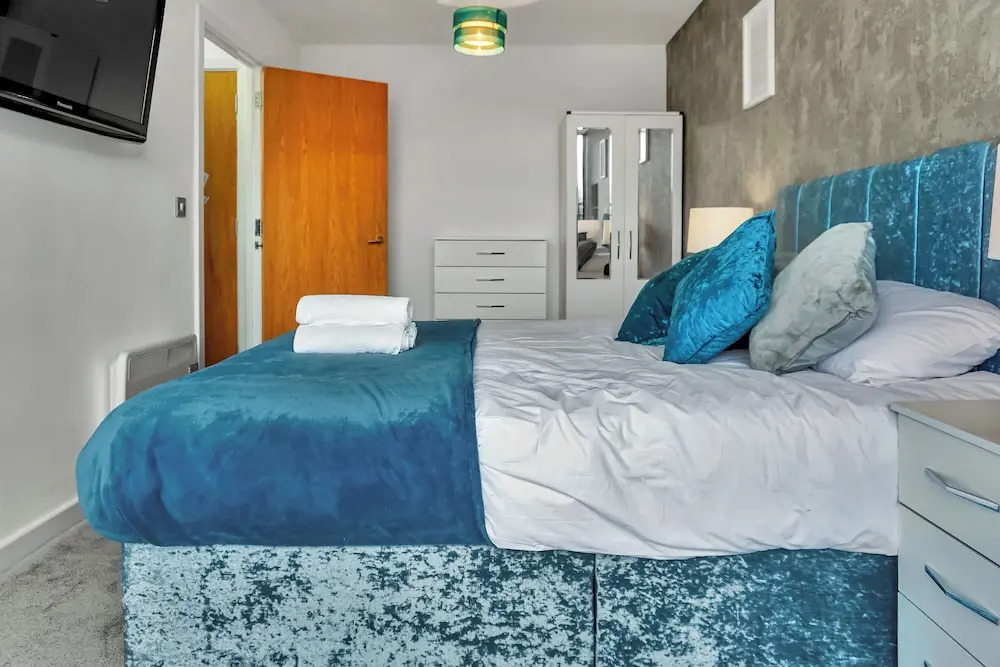 2 Bed Penthouse-sleeps 4 With Wraparound Balcony