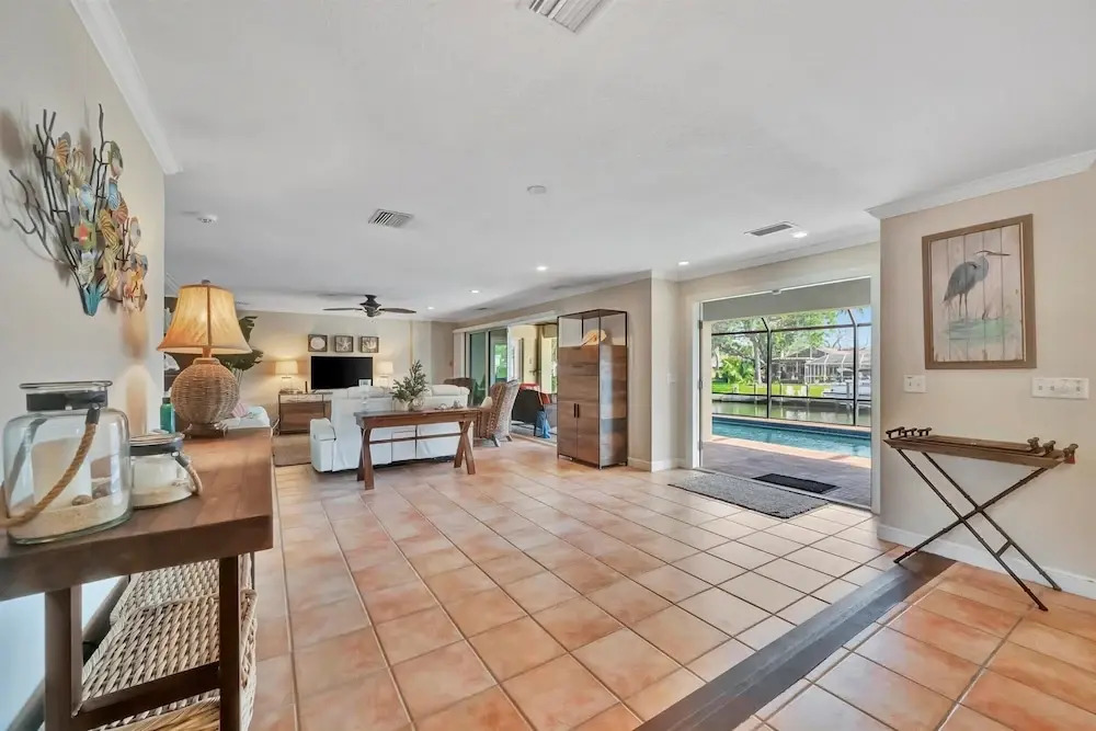 Waterfront Heated Pool House Kayaks Boat Dock