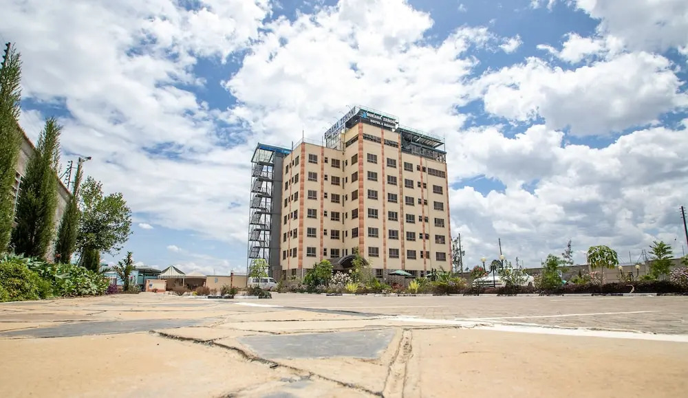 Buraha Zenoni Hotel and Resort