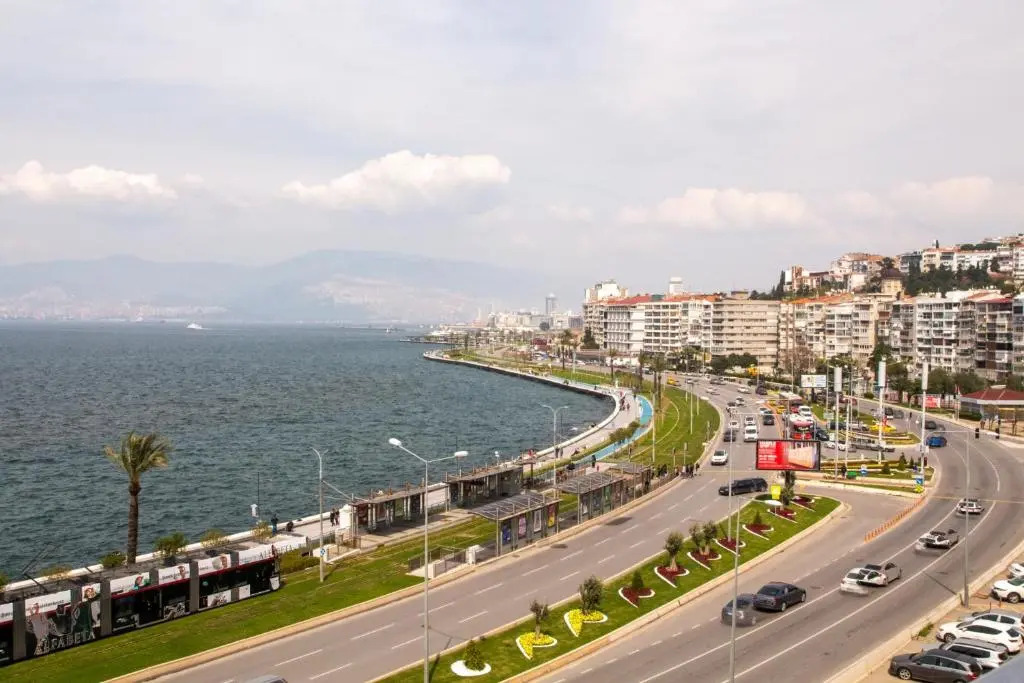 Furnished Stylish Sea View Flat in Izmir Konak