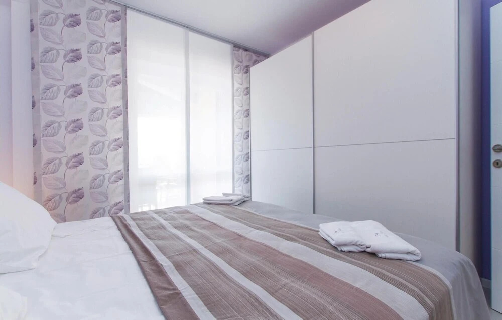 Stunning Home in Ravni With Wifi and 2 Bedrooms