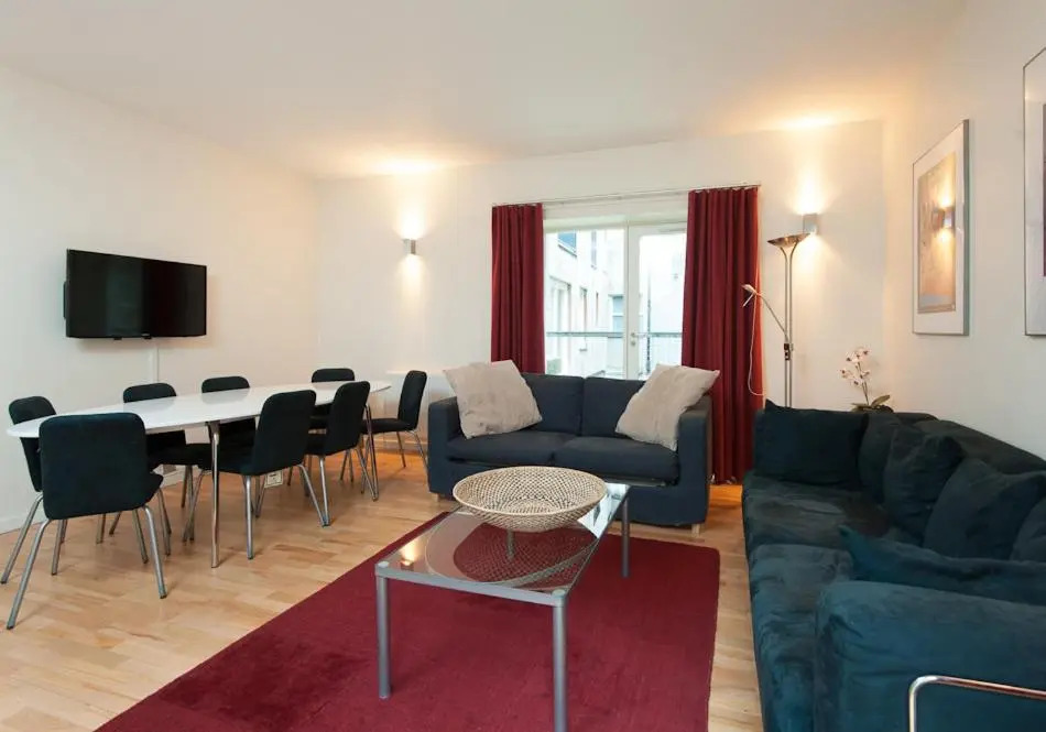 Edmonstone Suite Old Town