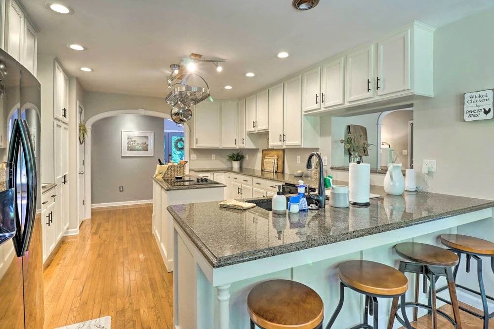 Creekside Brevard Home < 1 Mi to Downtown!