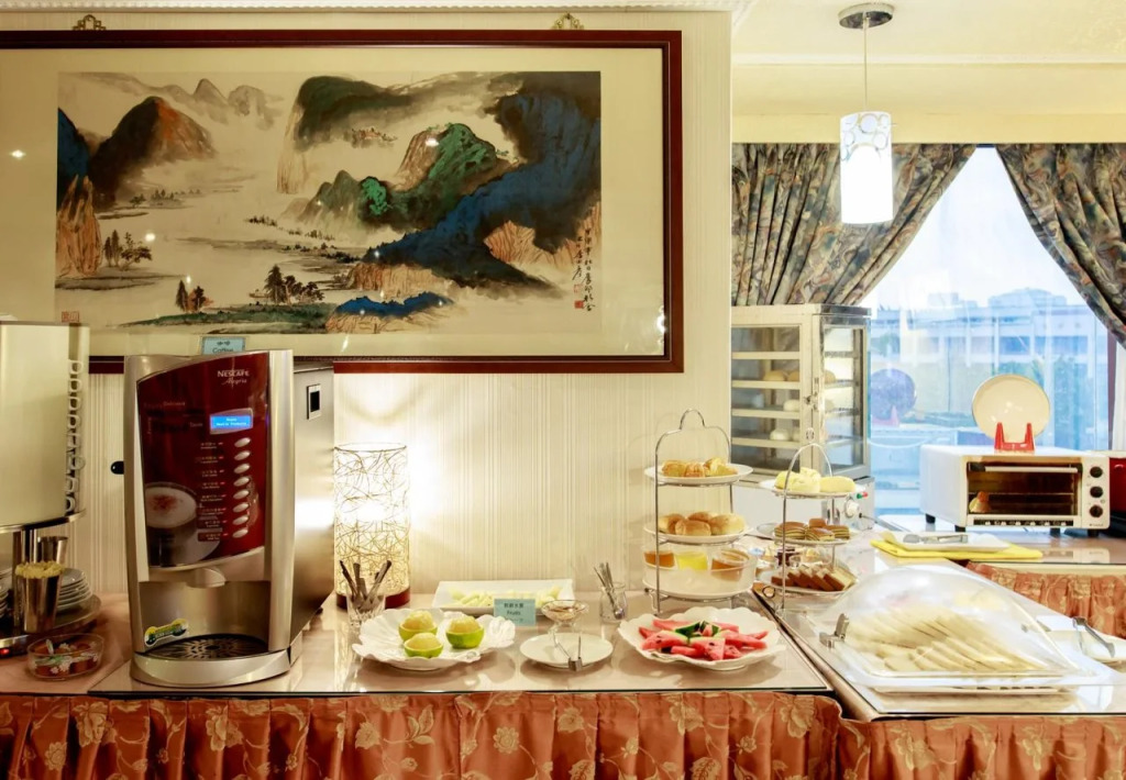 Chungli Business Hotel