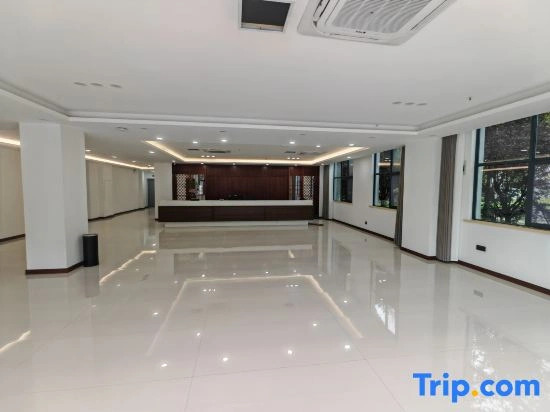 Herun Traditional Chinese Medicine Health Theme Hotel