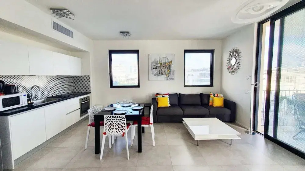 New Apartment Near the Beach With Parking TL53
