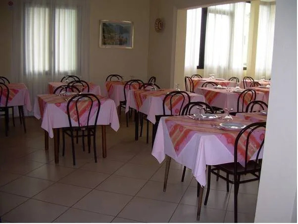 Hotel Vienna Rivazzurra
