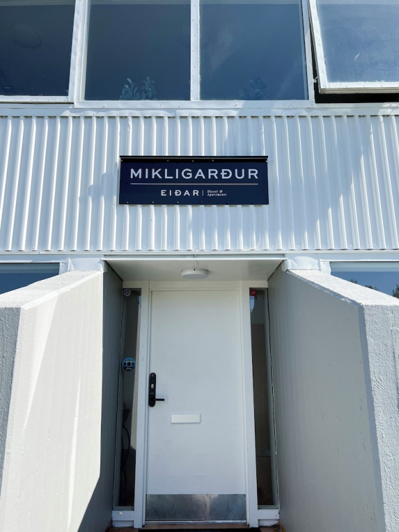 Eiðar Hostel and Apartments