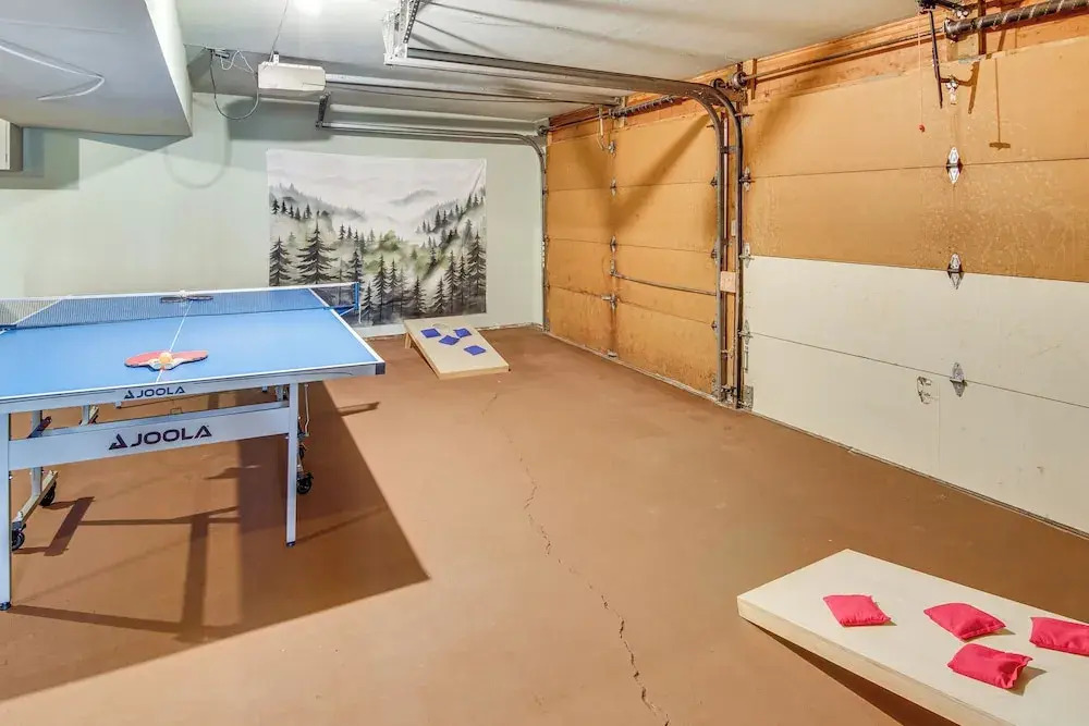 5 Mi to Area Attractions: Home w/ Indoor Hot Tub