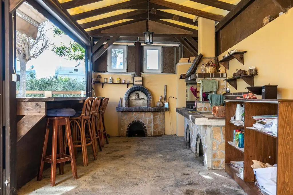 Selana House