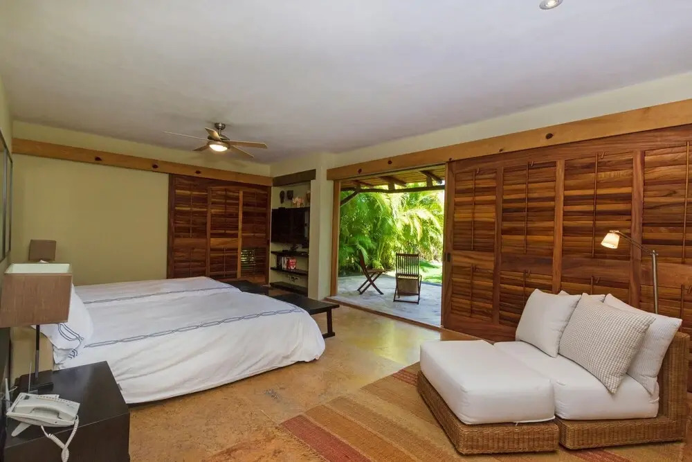 Sunny Vacation Villa 45