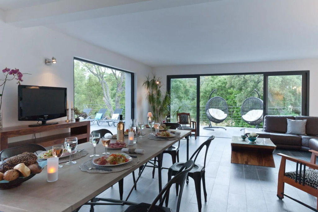 Casa Julia in Zonza with 3 bedrooms and 4 bathrooms