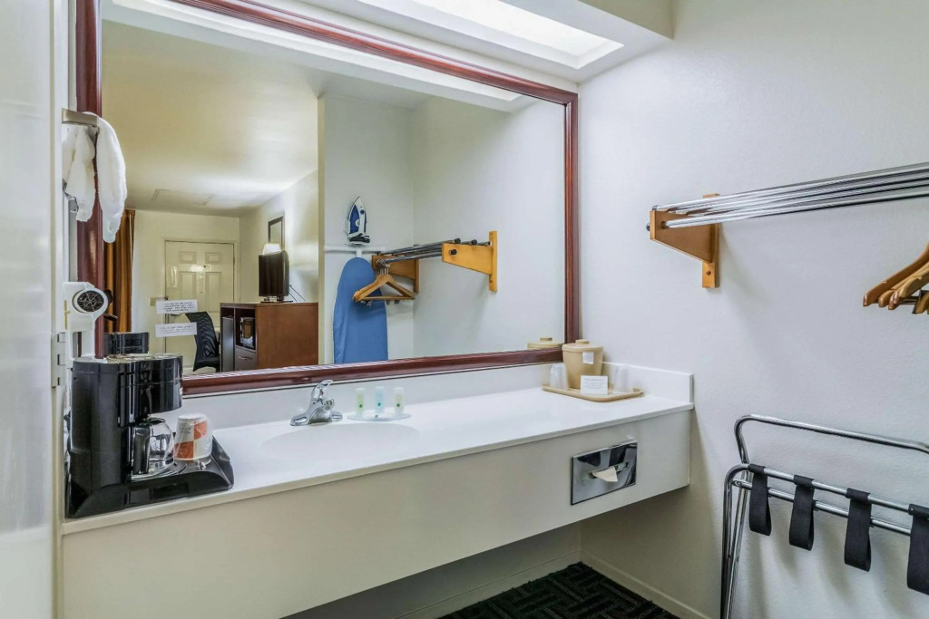 Quality Inn Fresno Near University