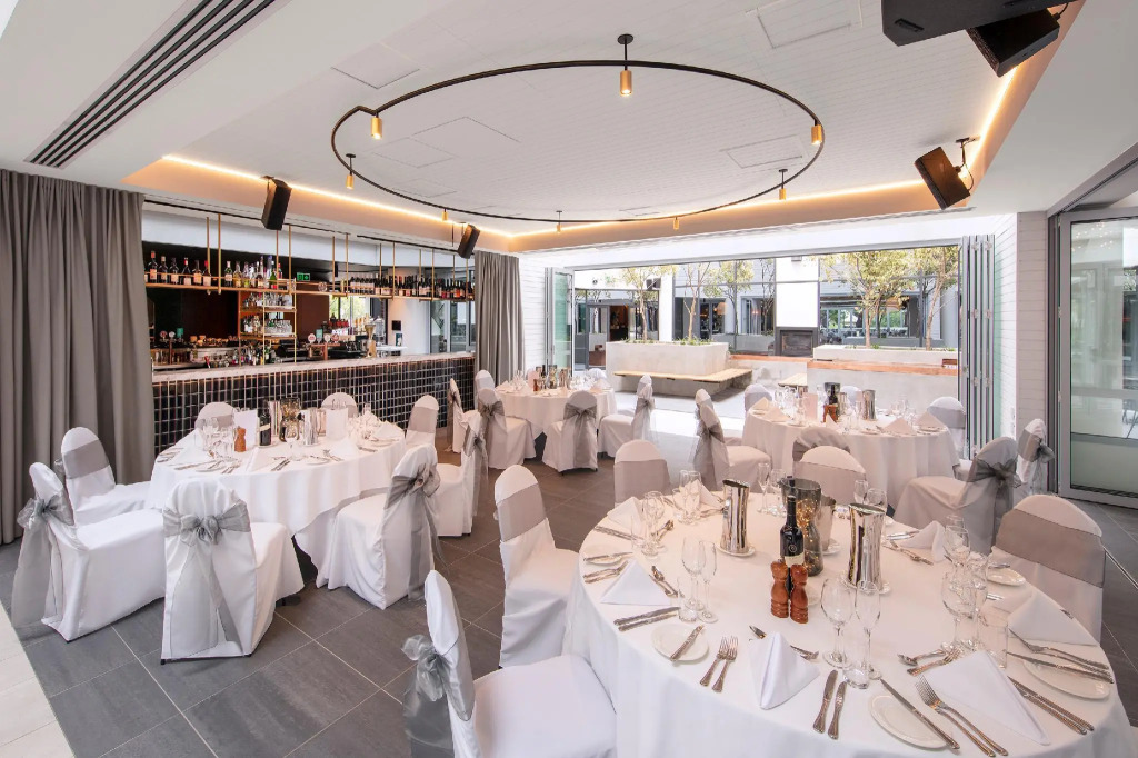Amora Herencia Riverwalk Melbourne