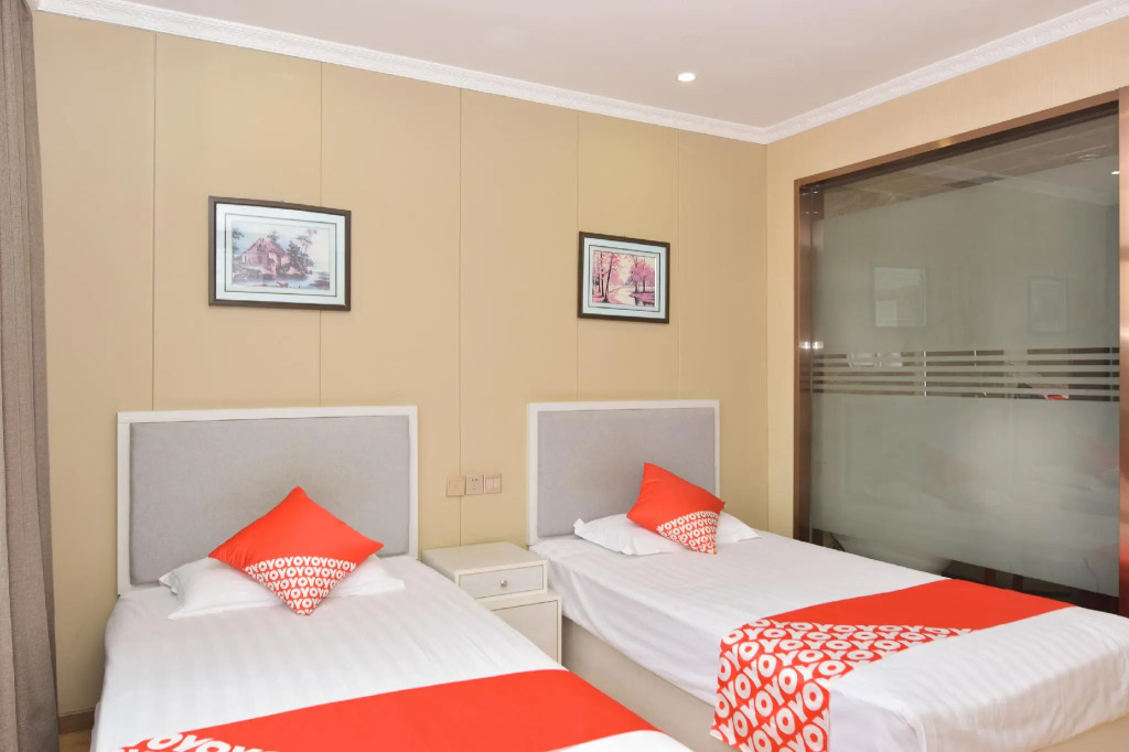 OYO Chunsen Theme Hotel
