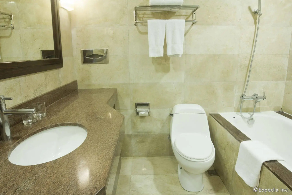 Crown Regency Hotel Makati