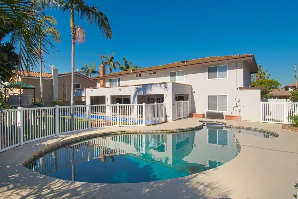 Pirate's Lair - 7 Br Home