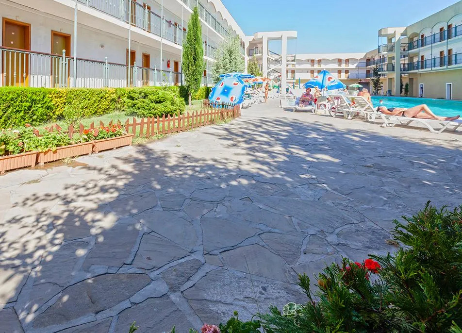 Amfora Beach Hotel