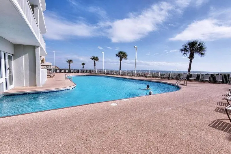 Tradewinds 708