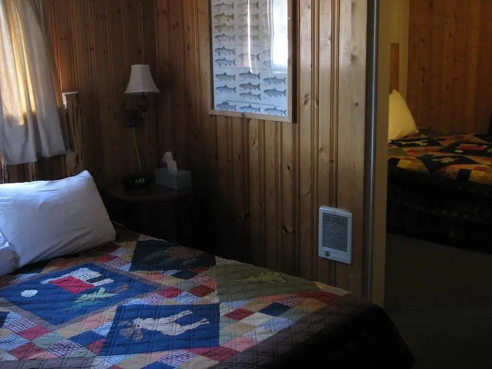 Evergreen Motel