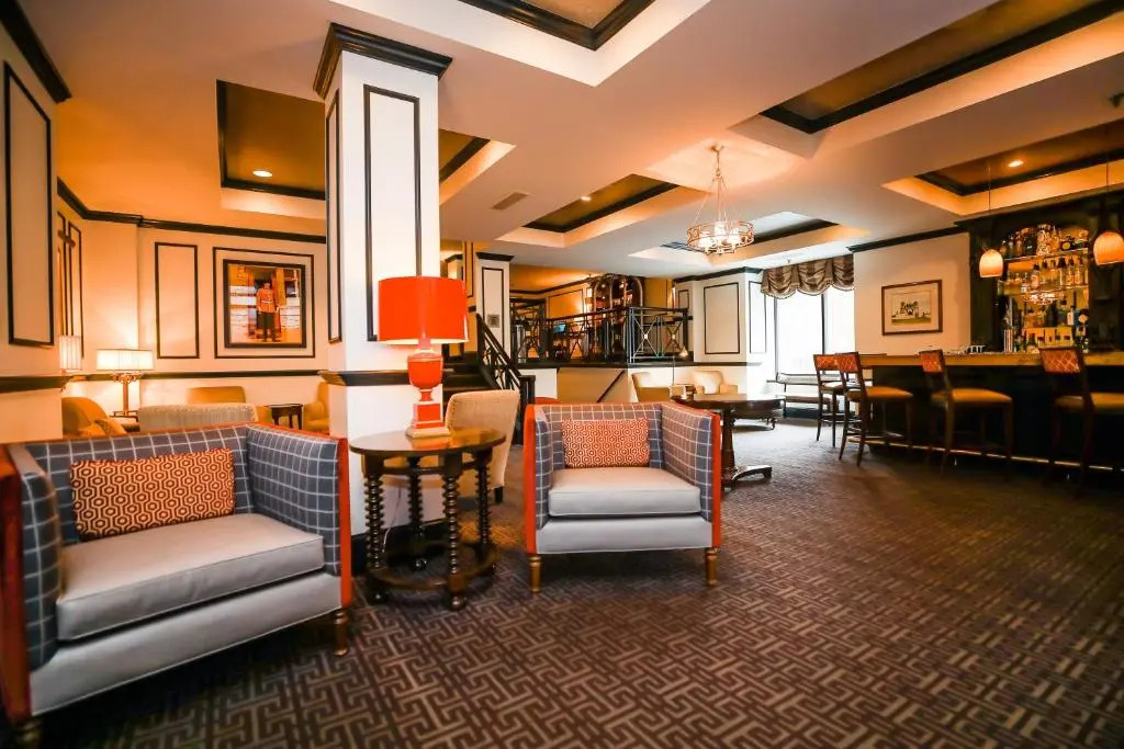 Dunhill Hotel