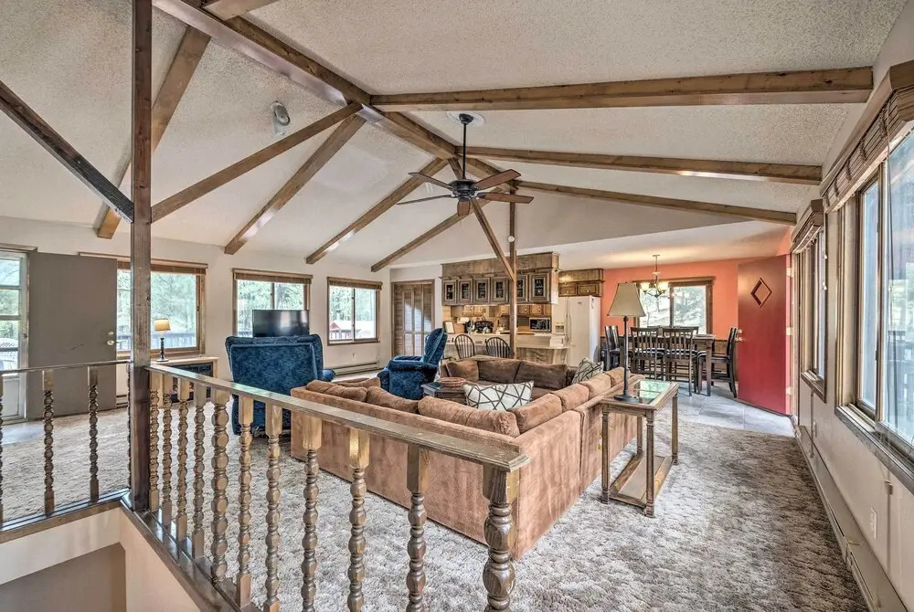 14 Mi to Ski Apache: Ruidoso Home w/ Deck & Grill!
