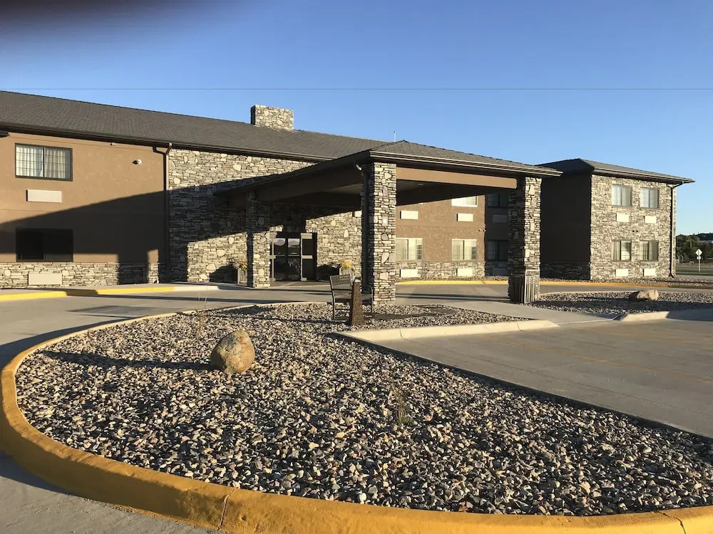 Blue Grass Inn & Suites