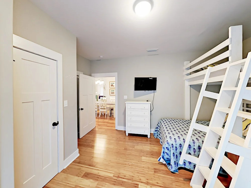 Brand-new In Wildlife Refuge, Near Beach 3 Bedroom Cottage