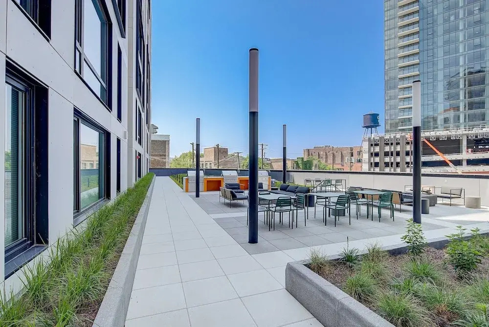 4BR Group Retreat Near Lincoln Park