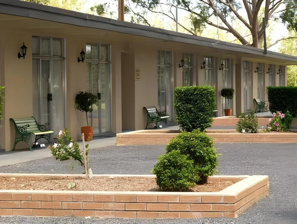 All Seasons Country Lodge
