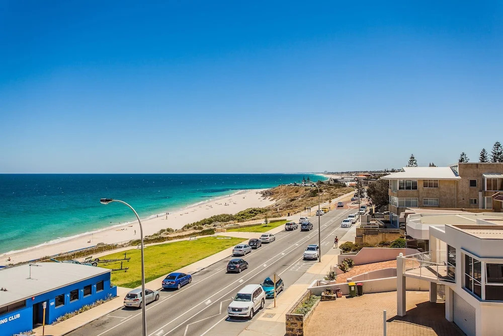 Gold Sands Beach Apartment